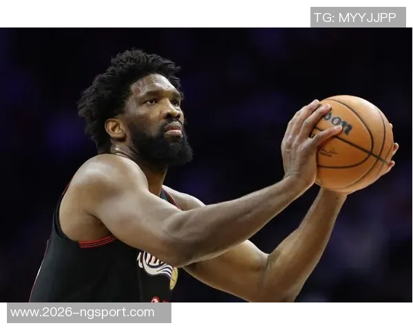 恩比德三节表现出色14投10中砍下28分7篮板正负值高达27助球队取胜